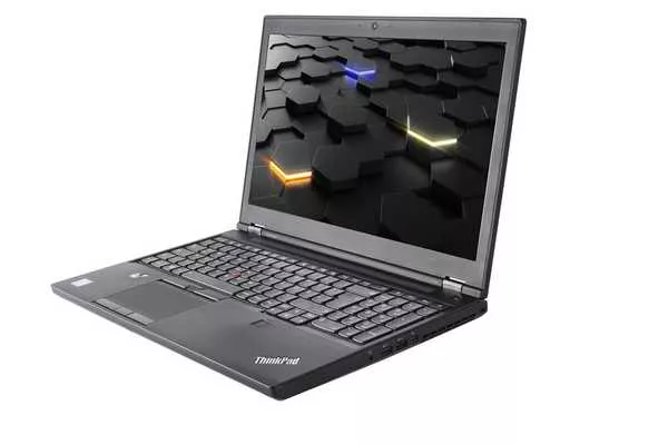 Lenovo Thinkpad P50 geöffnet von rechts